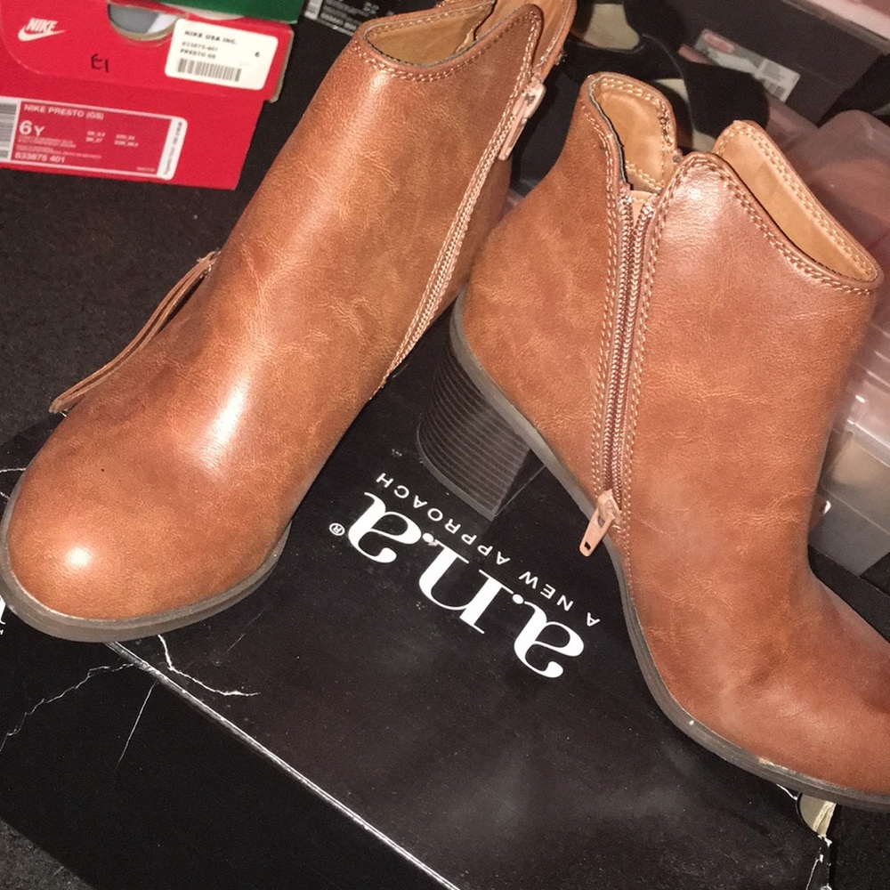 Gently worn chestnut ankle booties
